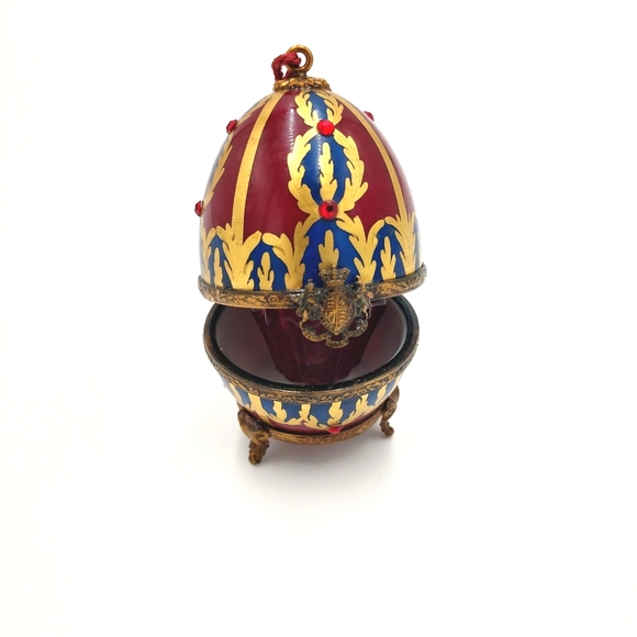 English Limoges Egg - Picture 2 of 7